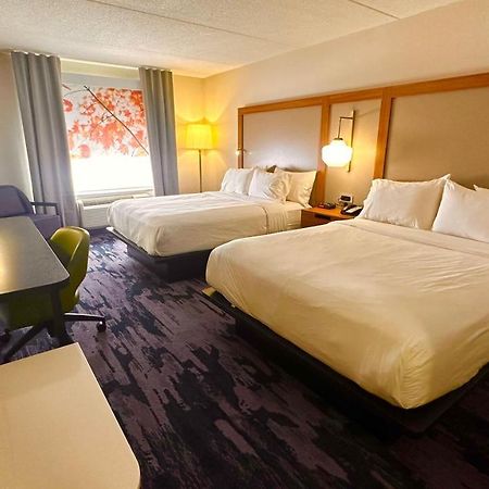 Newmarket Hotel And Suites Екстер'єр фото