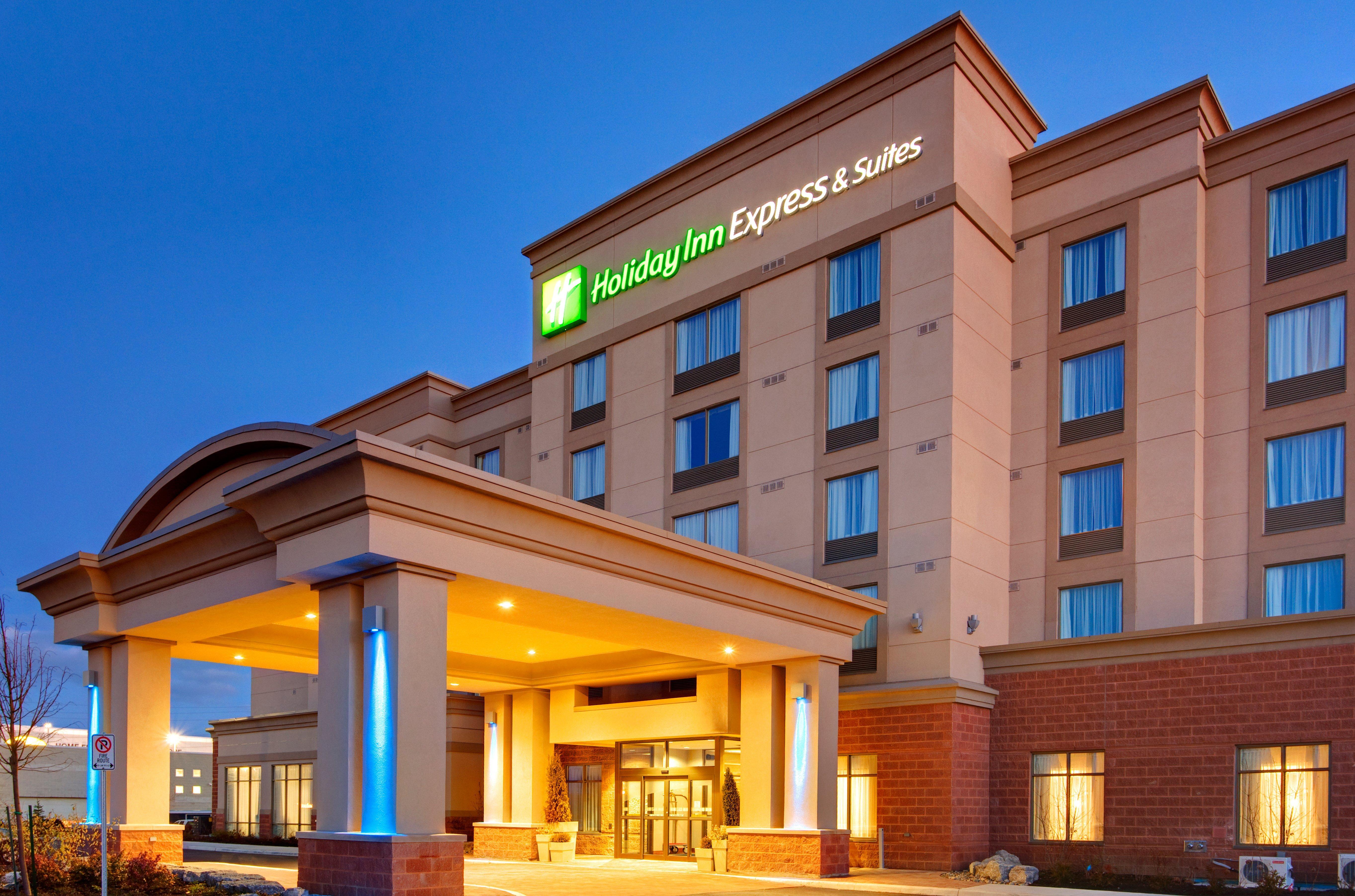 Newmarket Hotel And Suites Екстер'єр фото