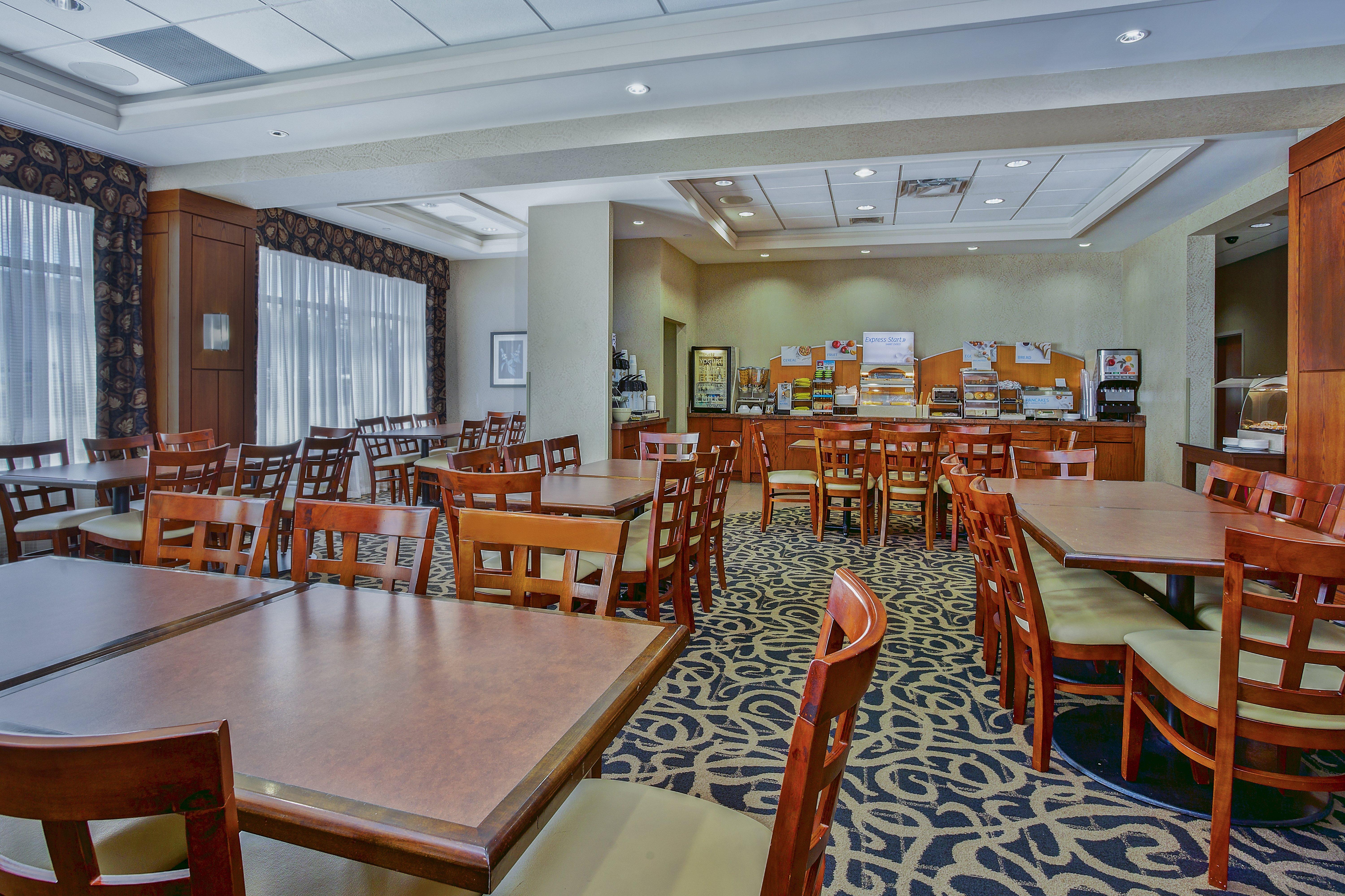 Newmarket Hotel And Suites Екстер'єр фото