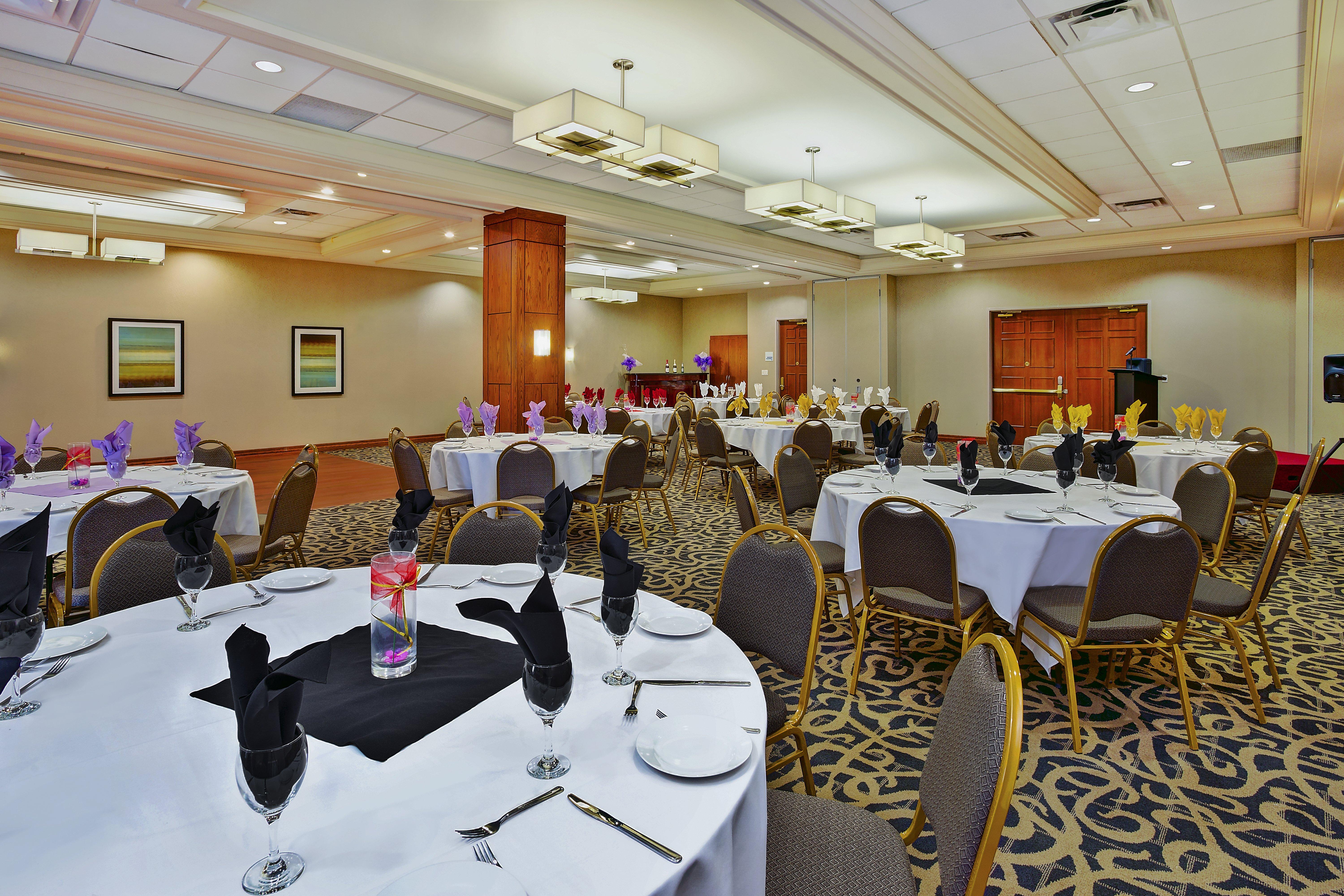 Newmarket Hotel And Suites Екстер'єр фото